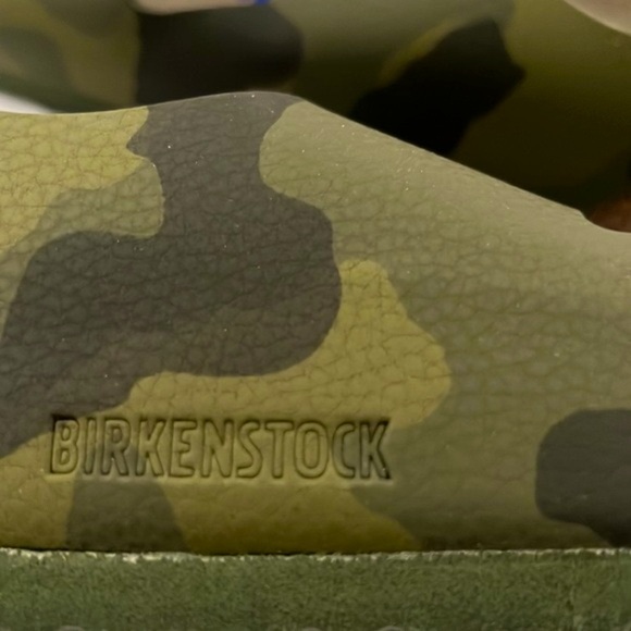 Birkenstock / Unisex / Camo Sandal / NWOT - Picture 13 of 14